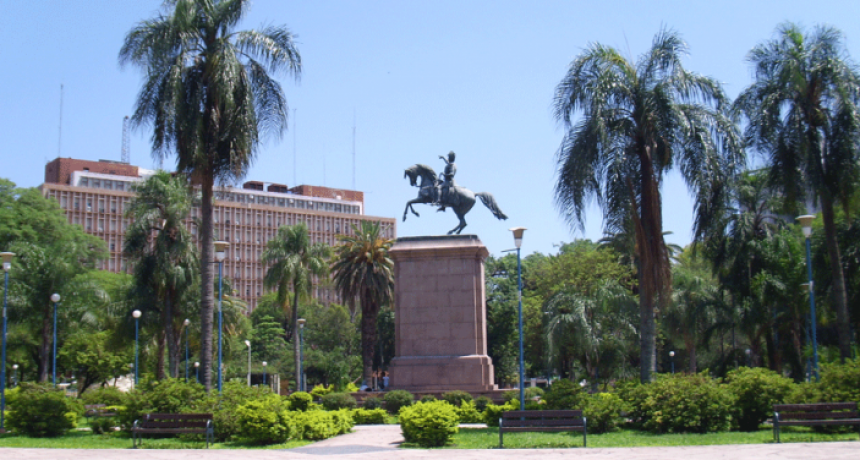 La jornada se presenta con sol pleno y una máxima de 33 grados