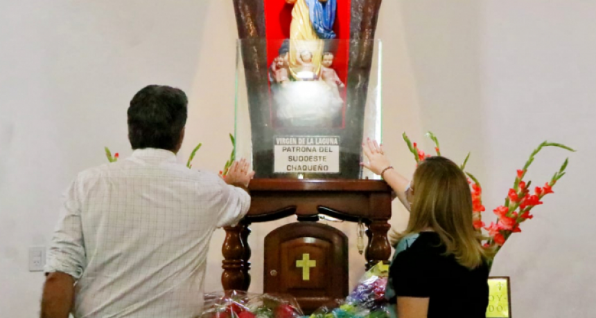 En Mesón de Fierro, Capitanich acompañó la primera misa de celebración por la Virgen de la Laguna