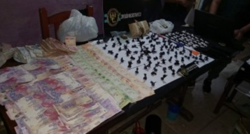 Desarticulan bunker en Resistencia: secuestran casi 90 mil pesos, cocaína y marihuana