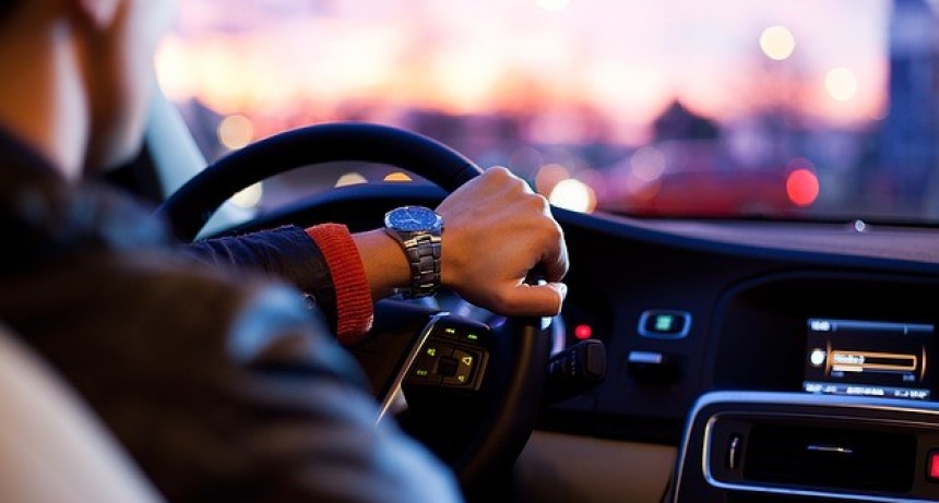 Cómo y dónde tramitar las primeras licencias de conducir y la renovación de carnets