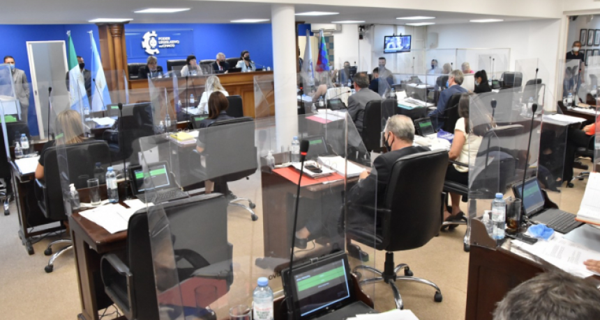 Establecen capacitación obligatoria en materia de discapacidad para estatales