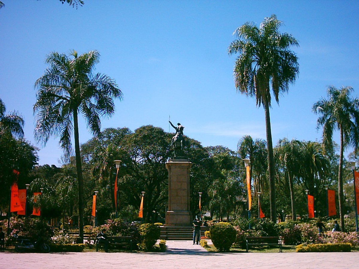 Otra jornada de intenso calor y pronóstico de tormentas