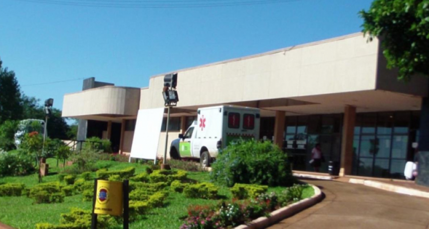 Lucha por su vida tras ser atacada a balazos por su pareja