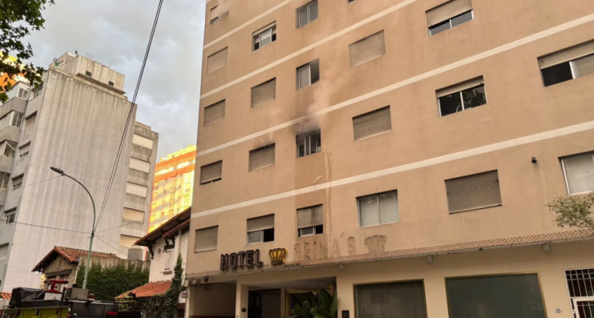 Incendio en un hotel de Mar del Plata: se arrojaron desde un segundo piso para escapar del fuego